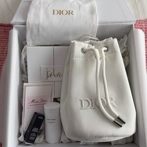 Dior box will include 2 Drawstring Pouches & all of the deluxe samples as seen